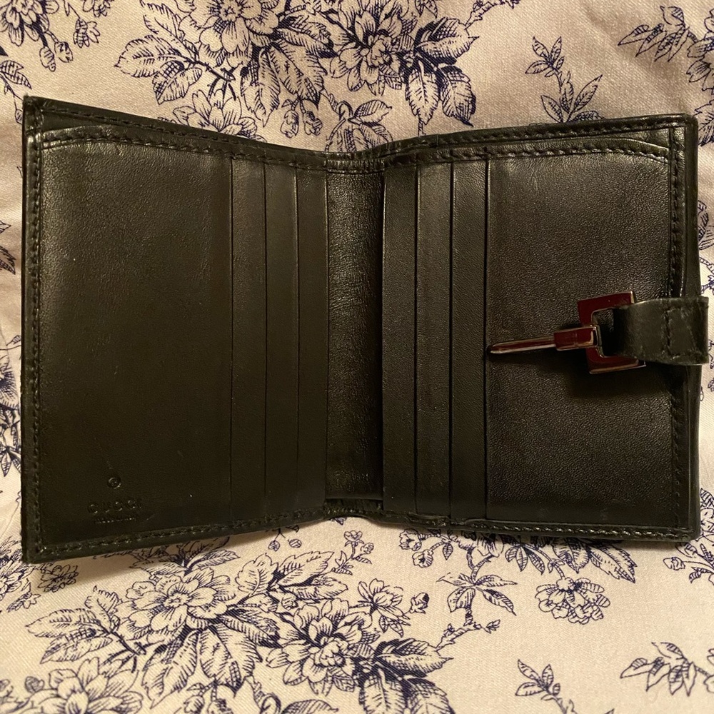 Gucci Jackie GG Black Canvas Compact Wallet w/Gunmetal Hardware - Picture 4 of 15